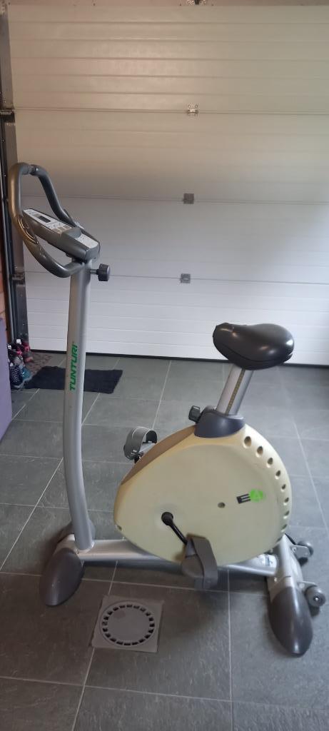 Hometrainer Tunturi, Sport en Fitness, Fitnessapparatuur, Gebruikt, Hometrainer, Benen, Ophalen