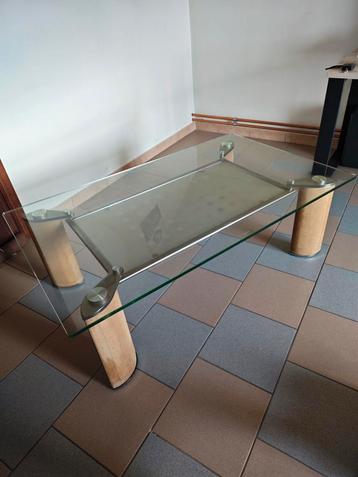 Table de salon en verre  beschikbaar voor biedingen