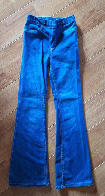 H&M donkerblauwe jeans 134 beschikbaar voor biedingen