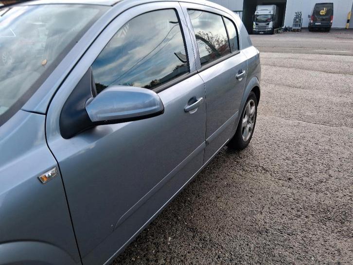 OPEL ASTRA. Benzine 1.6 - EURO 4 - 2008 -Alle LEZ, Auto's, Opel, Particulier, Astra, ABS, Airbags, Airconditioning, Boordcomputer