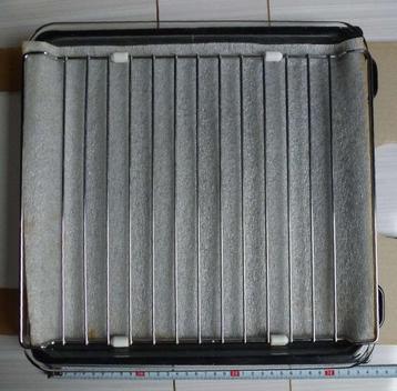 Ovenplaten + rooster - ongeveer 34 cm x 34 cm beschikbaar voor biedingen