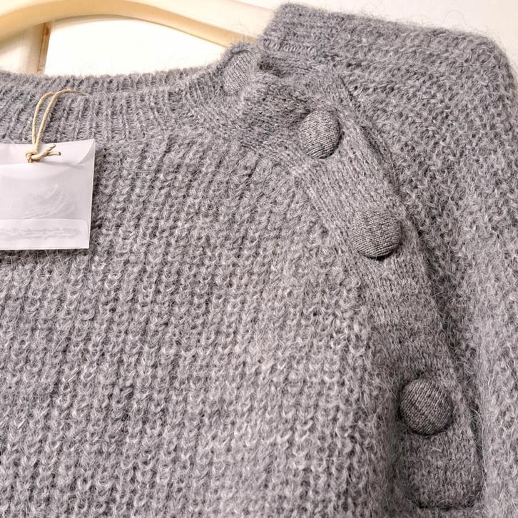 Robe neuve en laine d'alpaga taille L, Maison & Meubles, Cuisine| Tupperware, Neuf, Enlèvement ou Envoi