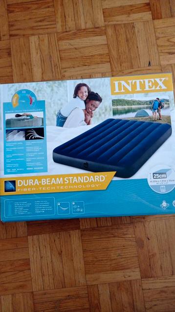 Matras 'Nooit gebruikte lucht'  beschikbaar voor biedingen