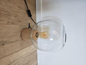 Lamp/ tafellamp beschikbaar voor biedingen
