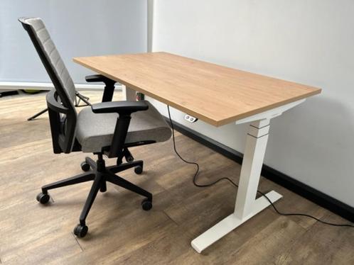Markant zit sta bureau (Matrix pro), Computers en Software, Laptoptafels, Ophalen