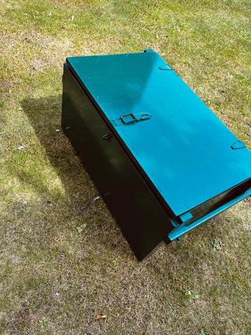 zeer robuste opbergkoffer beschikbaar voor biedingen