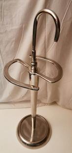 Design paraplu staander, Enlèvement