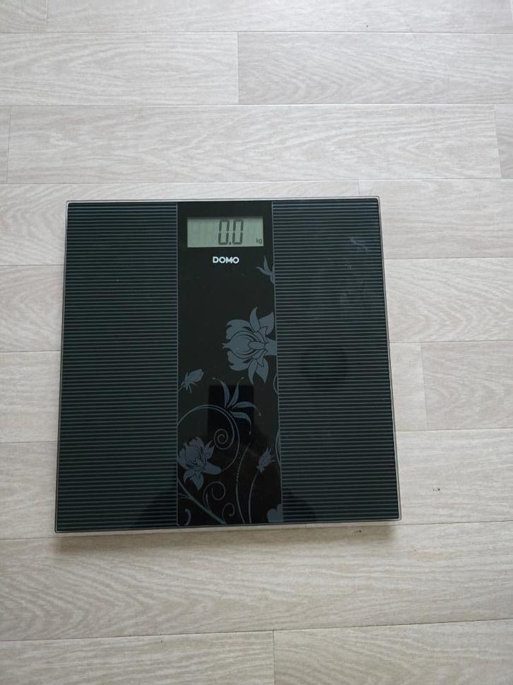 Personenweegschaal, Elektronische apparatuur, Weegschalen, Gebruikt, Digitaal, Personenweegschaal, 1 tot 500 gram, 100 kg of meer