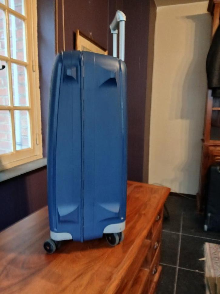 koffer, Handtassen en Accessoires, Koffers, Zo goed als nieuw, 70 cm of meer, 45 tot 55 cm, Uitschuifbare handgreep, Wieltjes