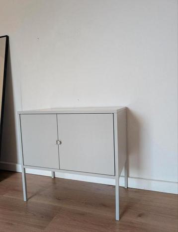 Kastje lixhult ikea beschikbaar voor biedingen