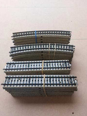 Marklin set van 40 rails 20x 5106 en 20 x 5100 beschikbaar voor biedingen