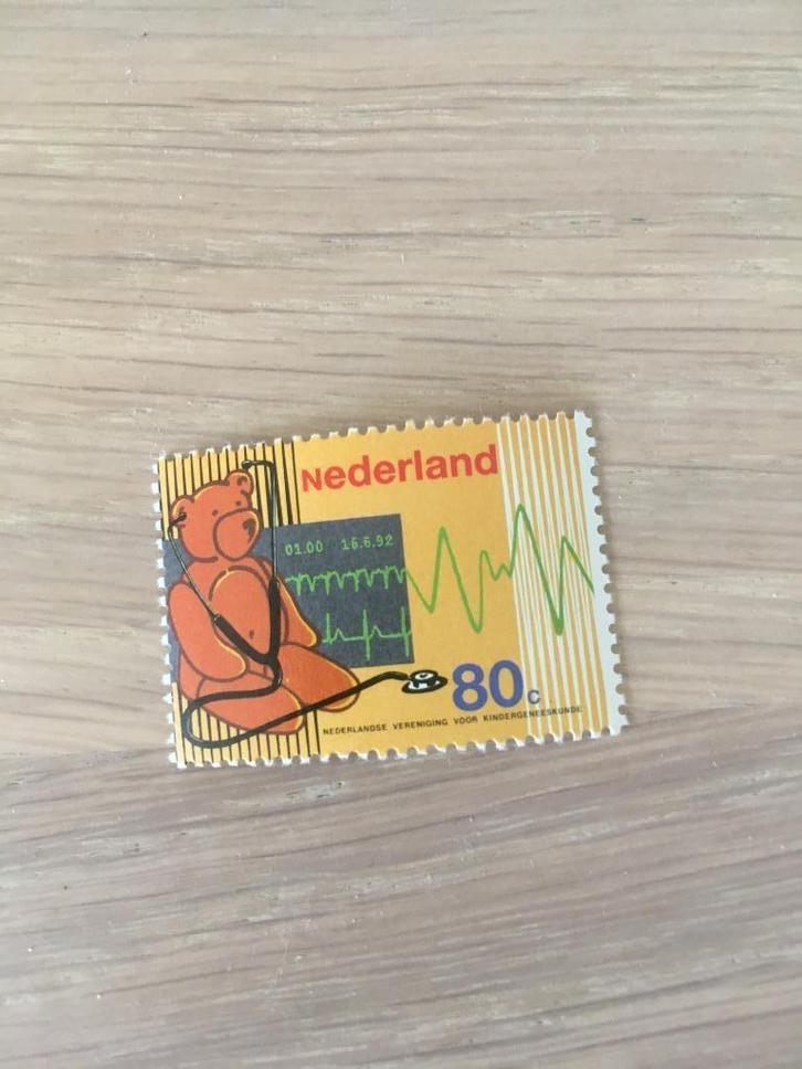 Postzegel Nederland van 1992. Kindergeneeskunde., Postzegels en Munten, Postzegels | Nederland, Postfris, Na 1940, Ophalen of Verzenden