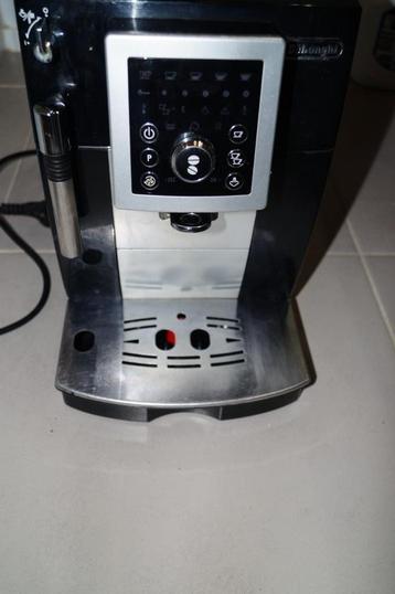 DeLonghi  volautomatische espressomachine beschikbaar voor biedingen