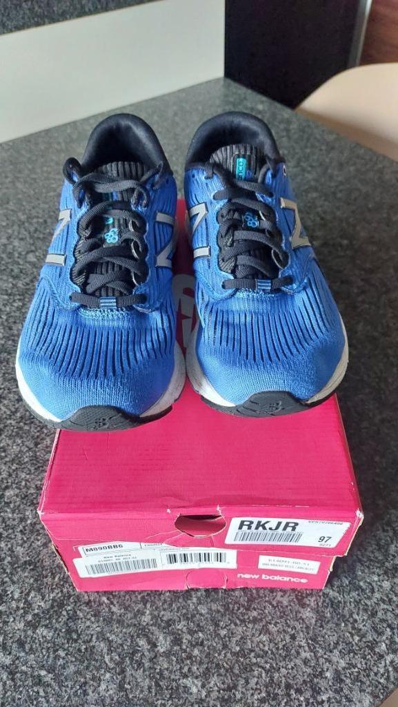 Loopschoenen New Balance Running Course GKJR maat 42., Sport en Fitness, Loopsport en Atletiek, Gebruikt, Hardloopschoenen, Hardlopen