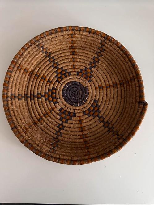 Panier Peul Nigeria Art tribal africain vers 1920, Antiquités & Art, Art | Art non-occidental, Enlèvement ou Envoi