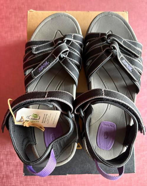 SPLINTERNIEUWE TEVA SANDALEN. Maat 37., Kleding | Dames, Sportkleding, Zwart, Ophalen