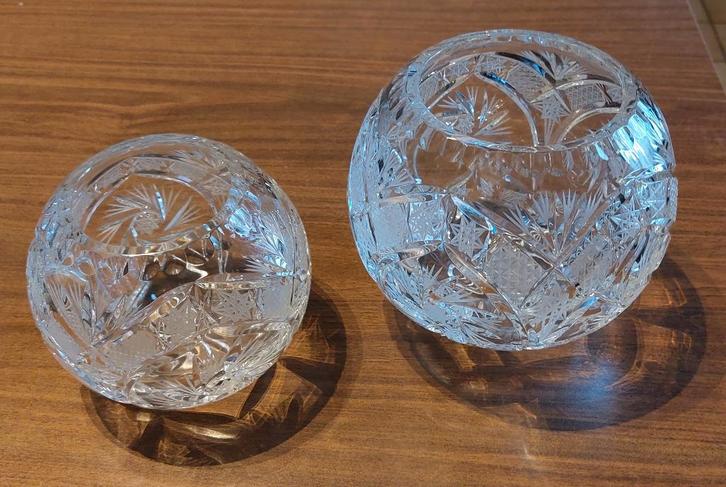 2 vases en cristal en verre polonais, Antiquités & Art, Antiquités | Verre & Cristal, Enlèvement ou Envoi