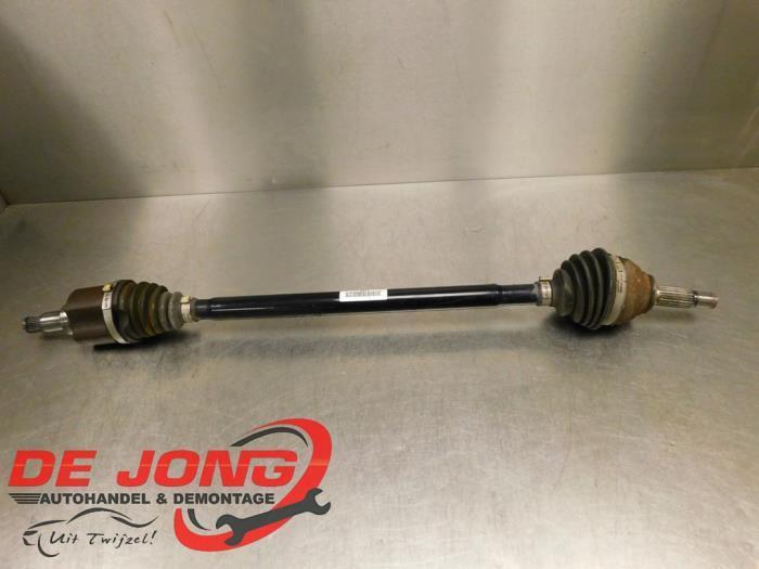 Aandrijfas rechts-voor van een Volkswagen UP, Auto-onderdelen, Remmen en Aandrijving, Volkswagen, Gebruikt, 3 maanden garantie