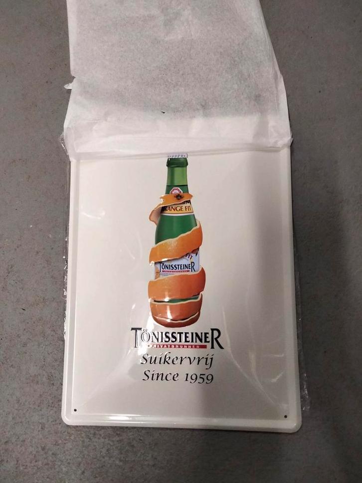 Tonissteiner gestempelde metalen plaat. Nieuwstaat. Verpakt., Verzamelen, Biermerken, Nieuw, Duvel, Ophalen of Verzenden