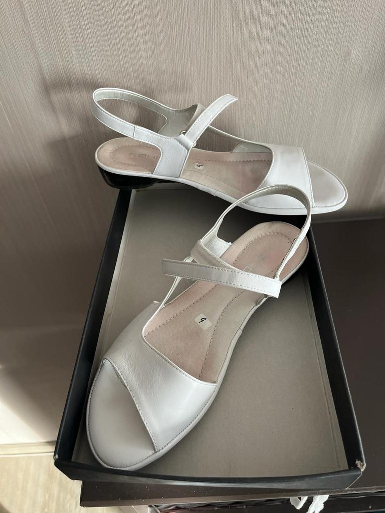 Sandales dames, Enlèvement, Comme neuf