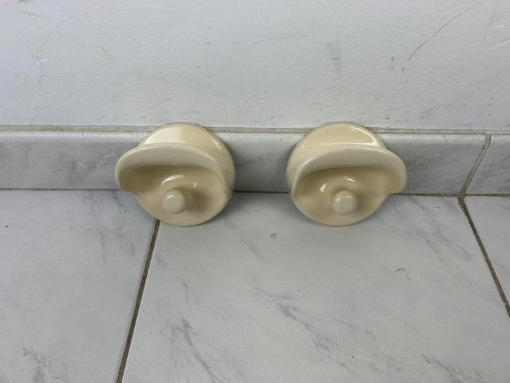 2x vintage space age Kartell haak Olaf von Bohr, Huis en Inrichting, Woonaccessoires | Kapstokken, Gebruikt, Wandhaken, Minder dan 100 cm