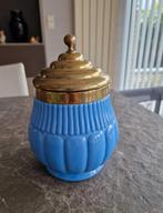 Glazen blauwe koekjespot met koperen deksel, Antiek en Kunst, Antiek | Glaswerk en Kristal, Ophalen of Verzenden