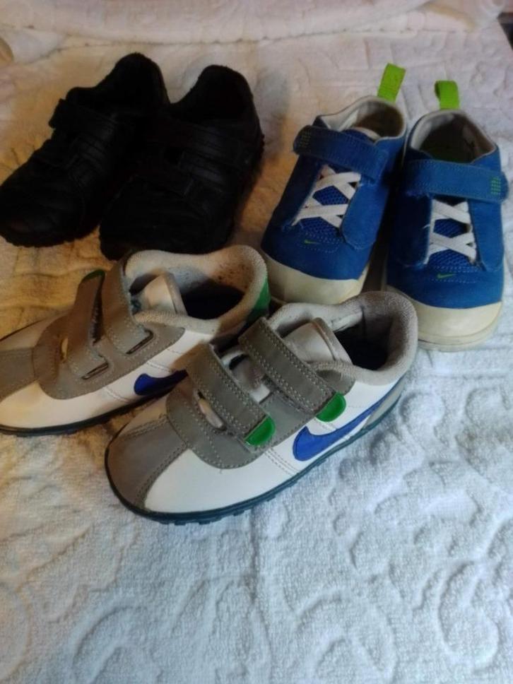 kinder sportschoenen, Kinderen en Baby's, Kinderkleding | Schoenen en Sokken, Zo goed als nieuw, Sportschoenen, Jongen of Meisje