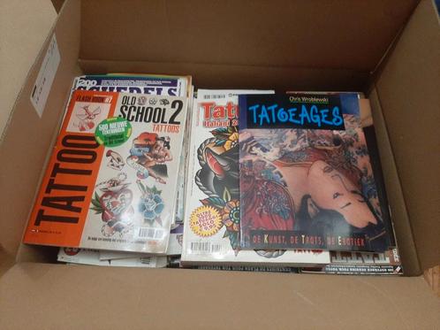 Tattoo boekjes +-120, Boeken, Tijdschriften en Kranten, Gelezen, Ophalen
