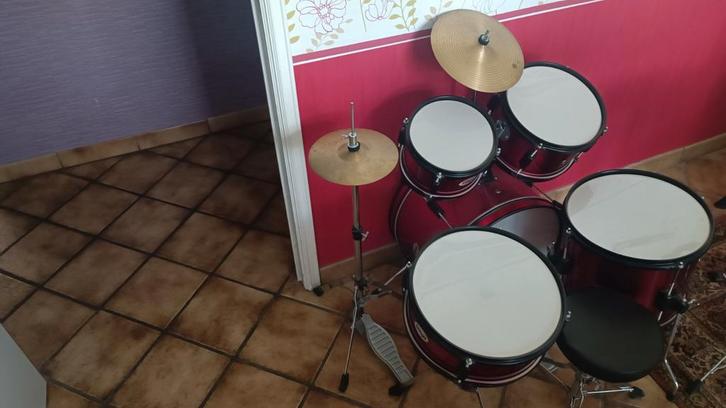 Batterie acoustique junior stagg Rouge, Musique & Instruments, Batteries & Percussions, Enlèvement