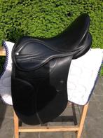 Dressuurzadel 17”, Animaux & Accessoires, Chevaux & Poneys | Selles, Comme neuf, Enlèvement, Dressage