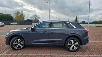 AUDI Q8 ETRON 50 S LINE 10/2023 8500KM GARANTIE disponible aux enchères