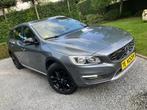 VOLVO V60 CROSS COUNTRY, Auto's, Voorwielaandrijving, 1969 cc, Blauw, Leder