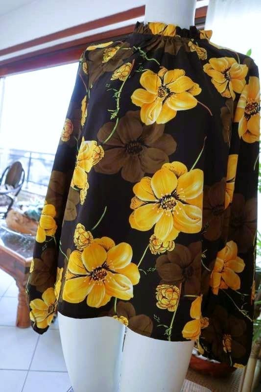 prachtig geel bloemen blouse, Vintage Dressing, Zwart, Maat 42/44 (L), Ophalen of Verzenden