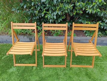 Set van 3 houten klapstoelen beschikbaar voor biedingen