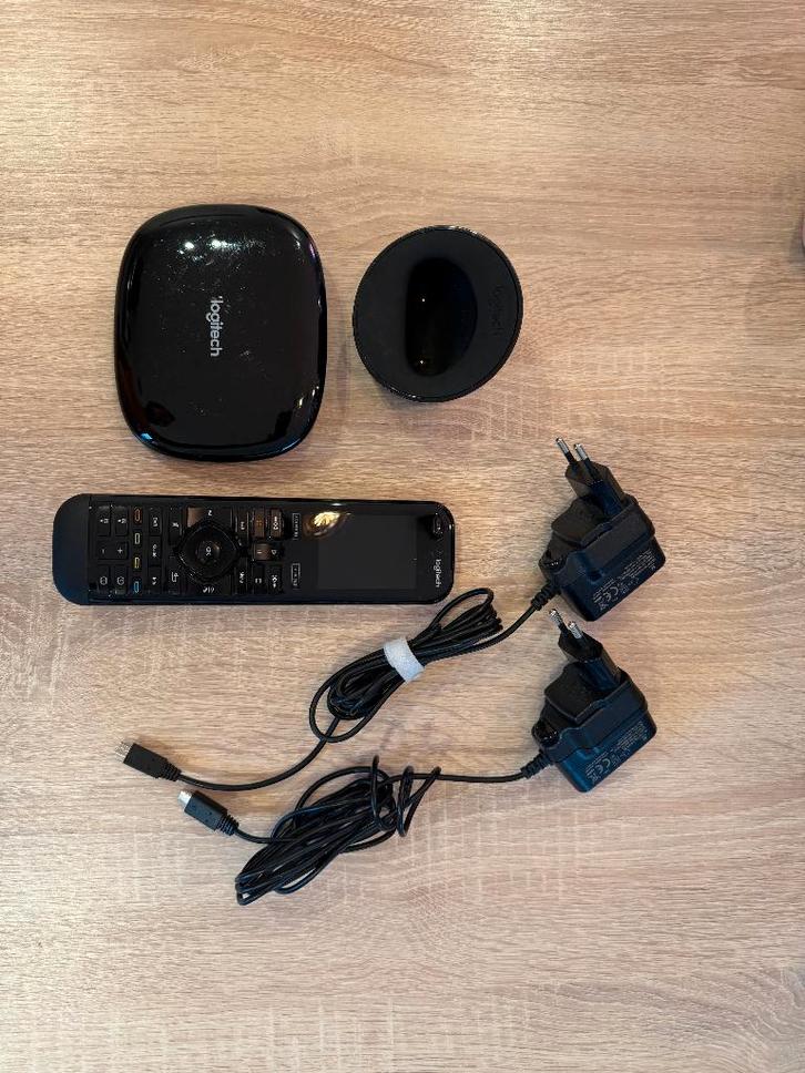 Logitech Harmony Elite + Hub | Universele Afstandsbediening, TV, Hi-fi & Vidéo, Télécommandes, Utilisé, Universel, DVD, Console de jeu