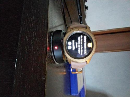 Samsung watch, Handtassen en Accessoires, Smartwatches, Gebruikt, Android, Roze, Afstand, Hartslag, Kompas, Slaap, Stappen, Stressniveau