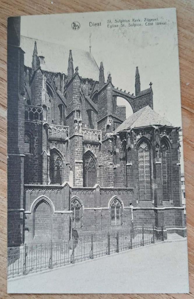 postkaart Diest - St. Sulpitiuskerk - Zijgevel, Enlèvement ou Envoi, 1920 à 1940, Affranchie, Brabant Flamand