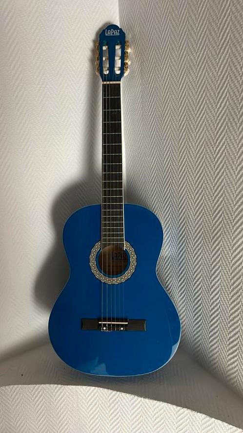 LaPaz 002 BL 4/4-formaat klassieke gitaar blauw, Musique & Instruments, Instruments à corde | Guitares | Acoustiques, Utilisé