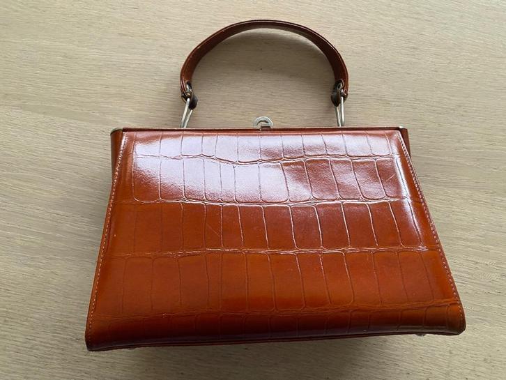 Handtas, Handtassen en Accessoires, Tassen | Damestassen, Zo goed als nieuw, Handtas, Bruin, Ophalen of Verzenden