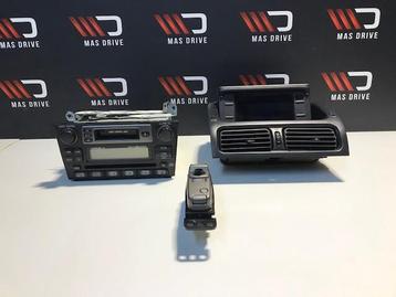 Lexus IS200 navi + radio compleet beschikbaar voor biedingen