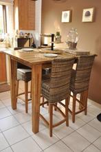 HOGE KEUKENTAFEL EN 4 STOELEN, Ophalen, Zo goed als nieuw