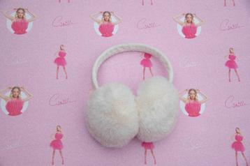 Fluffy oorwarmers Camille wit verzamelitem ZGAN beschikbaar voor biedingen