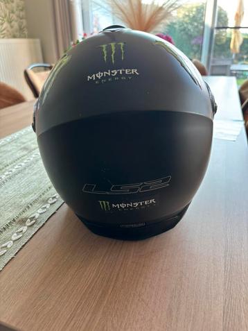 Ls2 helm beschikbaar voor biedingen
