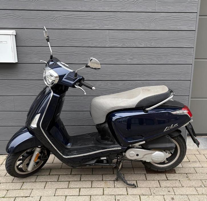 Kymco bromfiets New Like Dark Blueberry, Fietsen en Brommers, Scooters | Kymco, Zo goed als nieuw, Like, Klasse B (45 km/u), Benzine