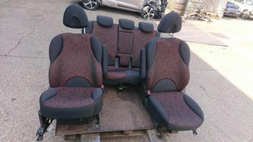 Nissan Note E11 interieur in zeer goede staat beschikbaar voor biedingen
