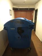 poubelle bleue et noire, Enlèvement