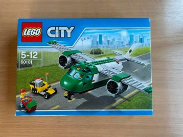 Lego city vliegveld ‘vrachtvliegtuig’ (60101) beschikbaar voor biedingen