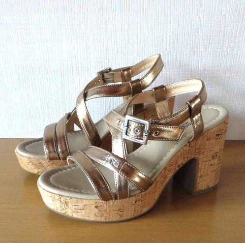 Nero Giardini sandalen goudkleurig, maat 35, Kleding | Dames, Schoenen, Zo goed als nieuw, Sandalen of Muiltjes, Overige kleuren