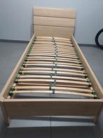 Eenpersoonsbed met lattenbodem., Ophalen, Zo goed als nieuw, 200 cm, 90 cm