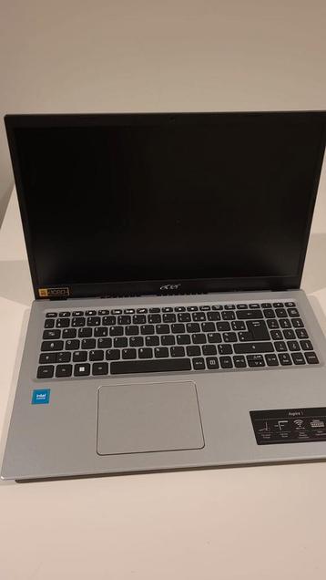 Acer Aspire Pure Silver 1 disponible aux enchères